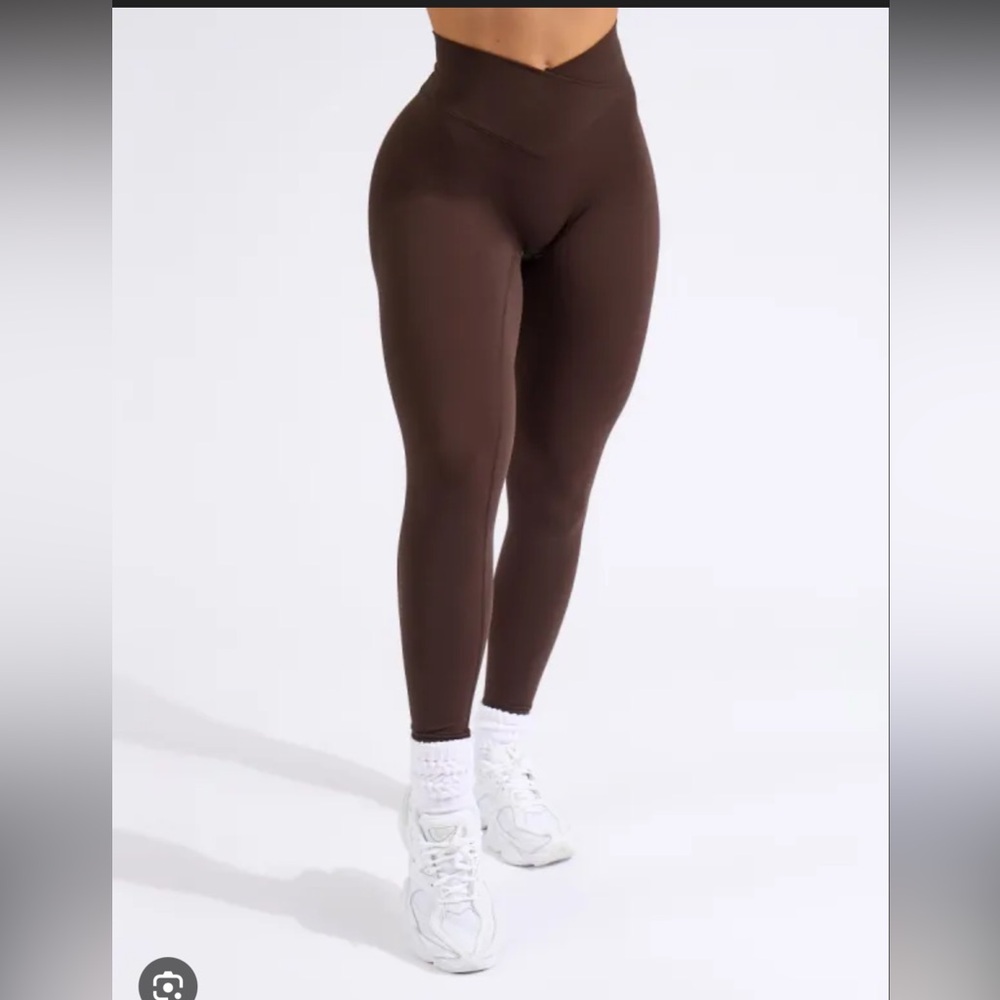 BuffBunny Chocolate Brown High-Waist Leggings - Picture 3 of 6